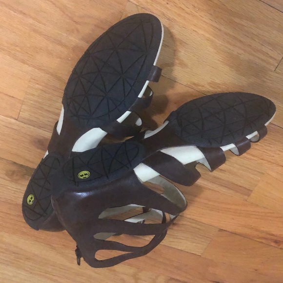 NEW Cole Haan Sandals - Picture 2 of 3